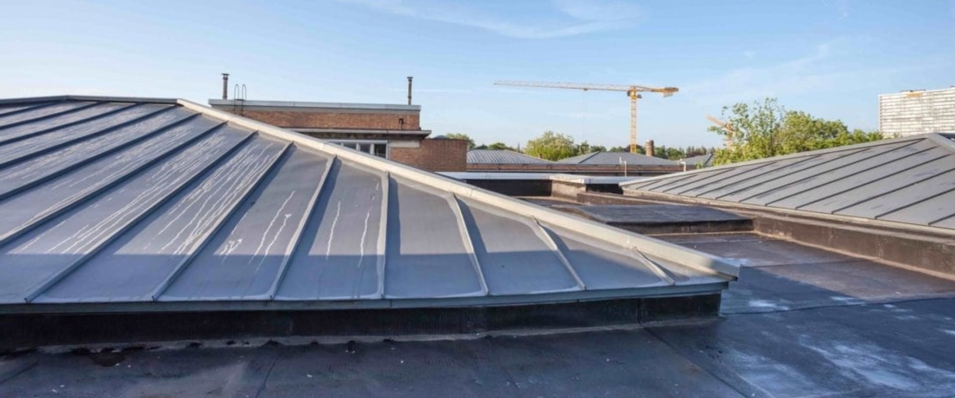 What is the meaning of commercial roofing?