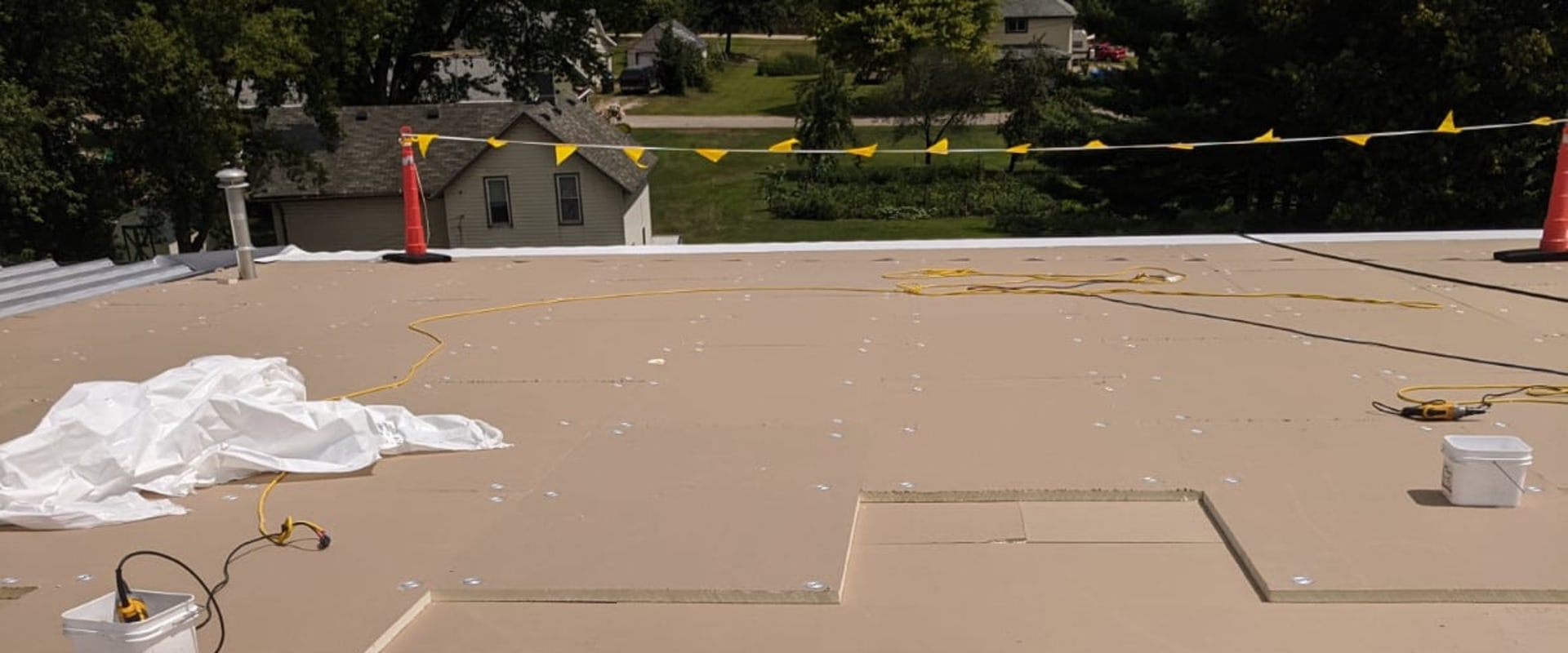 Do rubber roofs need maintenance?